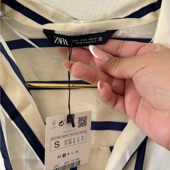 Zara womens Cream and navy Striped blouse - Picture 4 of 5